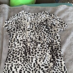 Worthington Black and White Leopard-Print Short Sleeve Top